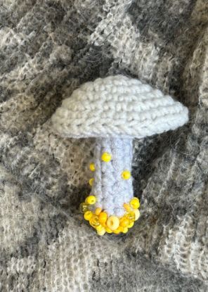Picture of Crochet White and Yellow Mushroom Beaded Brooch
