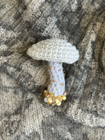 Picture of Crochet White and Gold Mushroom Beaded Brooch
